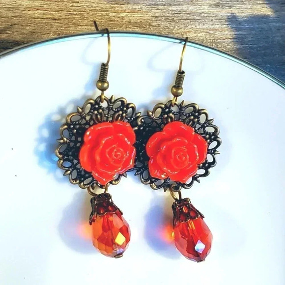 Bronze Filigree Red Rose Cabochon Teardrop Cut Crystal Earrings - Picture 1 of 5